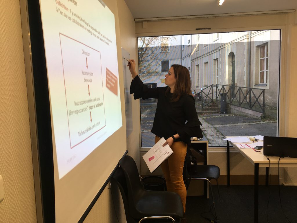formation-tuteurs-formatrice.jpg