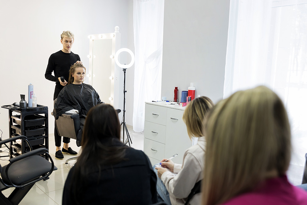 Formation professionnelle coiffure - Nantes Académie Coiffure